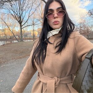 Meet your Posher, Nicolle